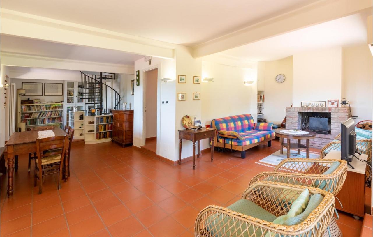 Nice Home In San Giustino Pg Екстериор снимка